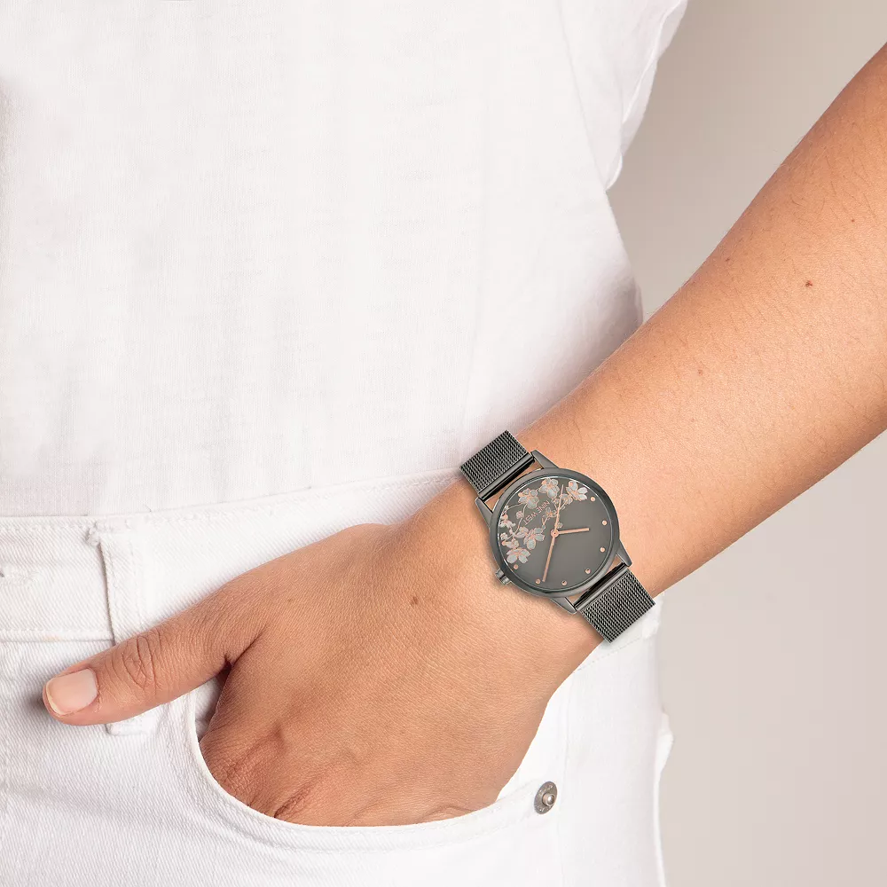 Nine West Women's Gray Stainless Steel Mesh Bracelet Watch with Flower Dial 8 Nine West Women's Gray Stainless Steel Mesh Bracelet Watch with Flower Dial - Image 6